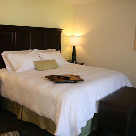 Hampton Inn & Suites Wilder Exteriör bild